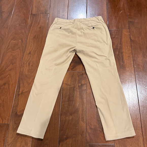 Bonobos Tan Chinos - Picture 3 of 3
